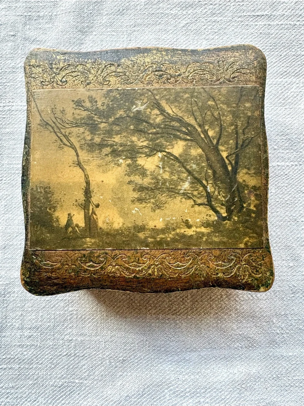 Antique Wood Trinket or Snuff Box
